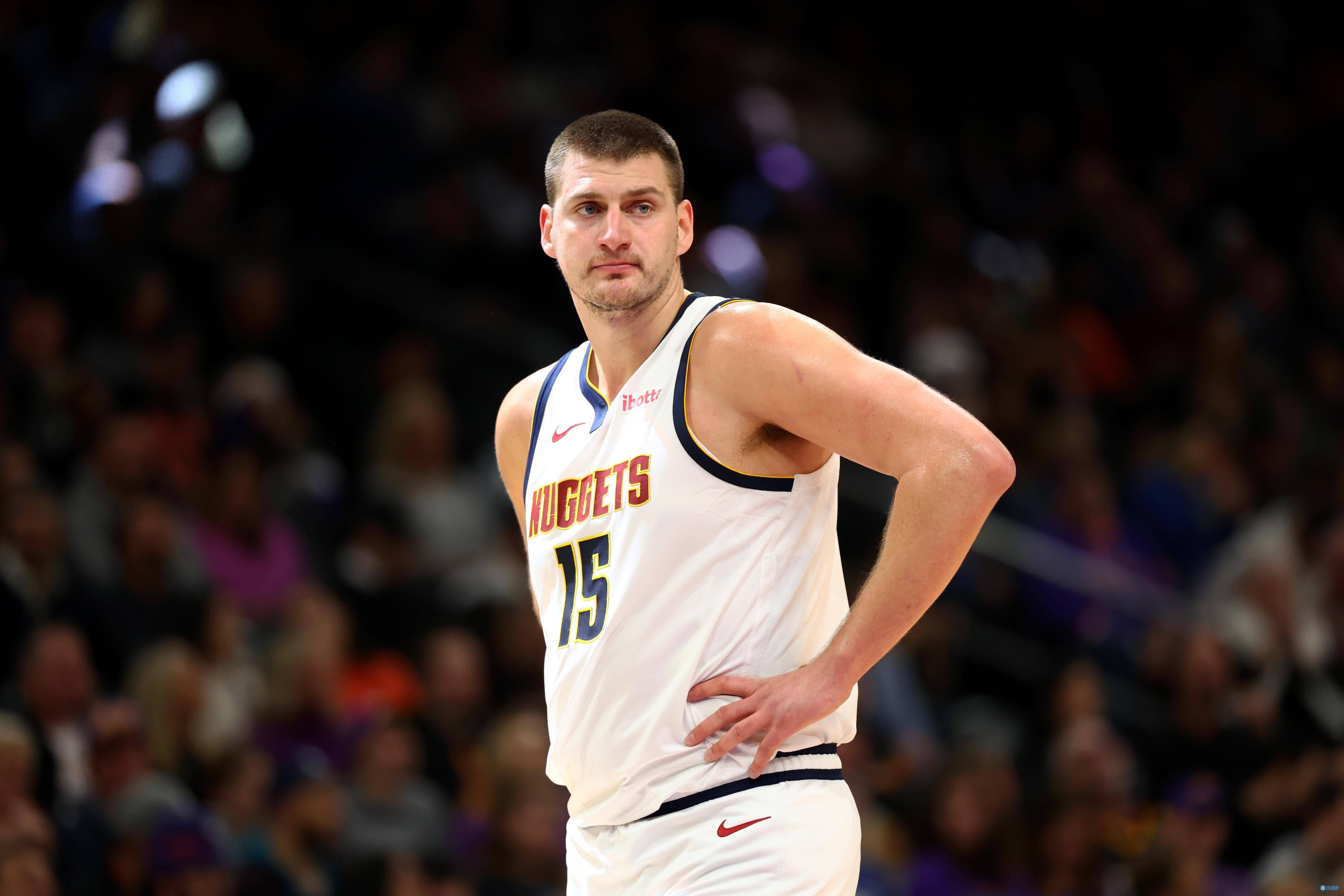 bsports体育:掘金队约基奇：如何继续统治比赛，保持统治力，带领球队前进，卫冕总冠军，成为篮球界的传奇人物，影响更多人？的简单介绍